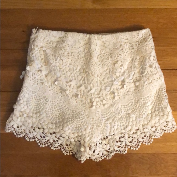Lace shorts - Picture 2 of 7